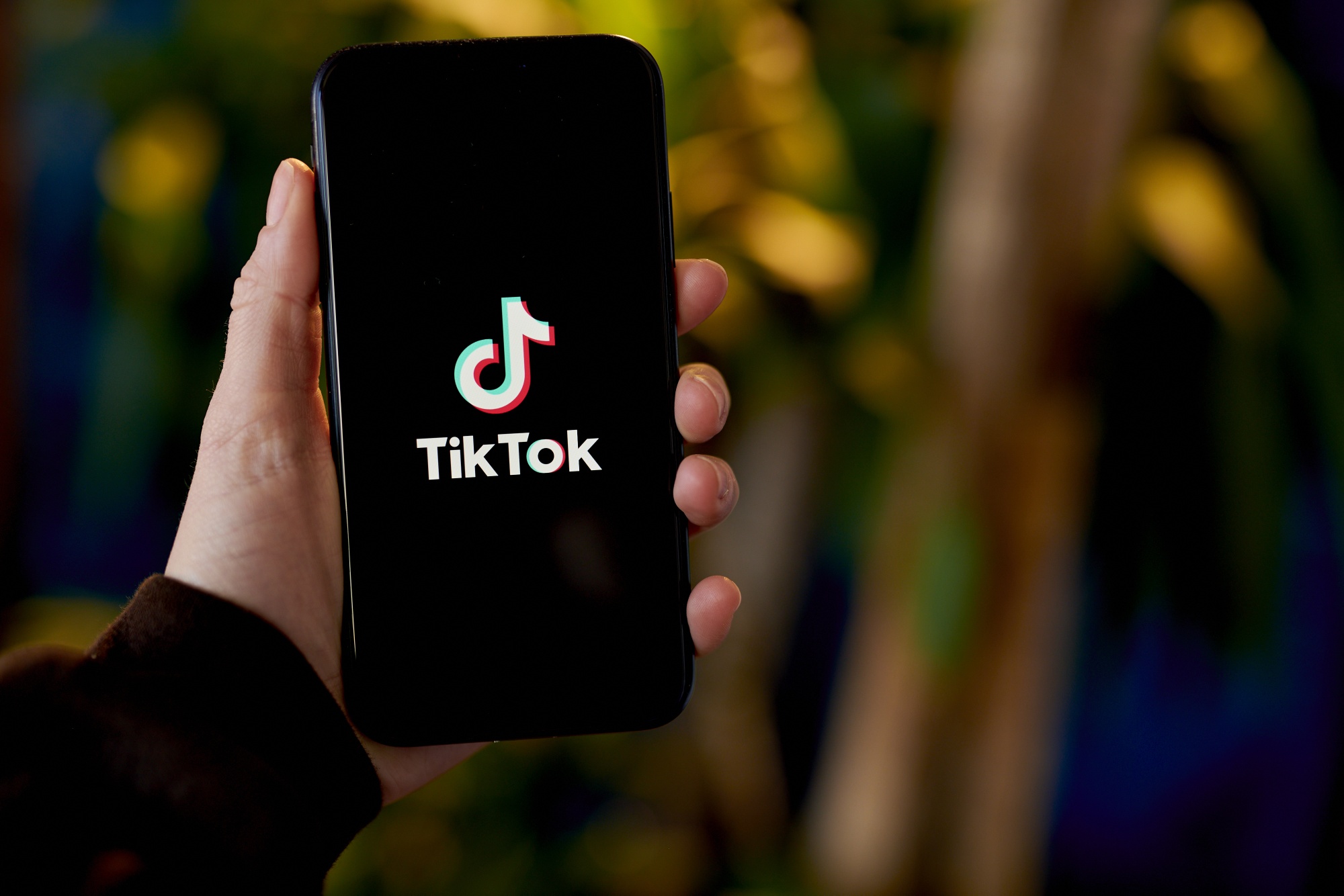TikTok 加拿大账号注册必备：如何获得有效的加拿大电话号码？
